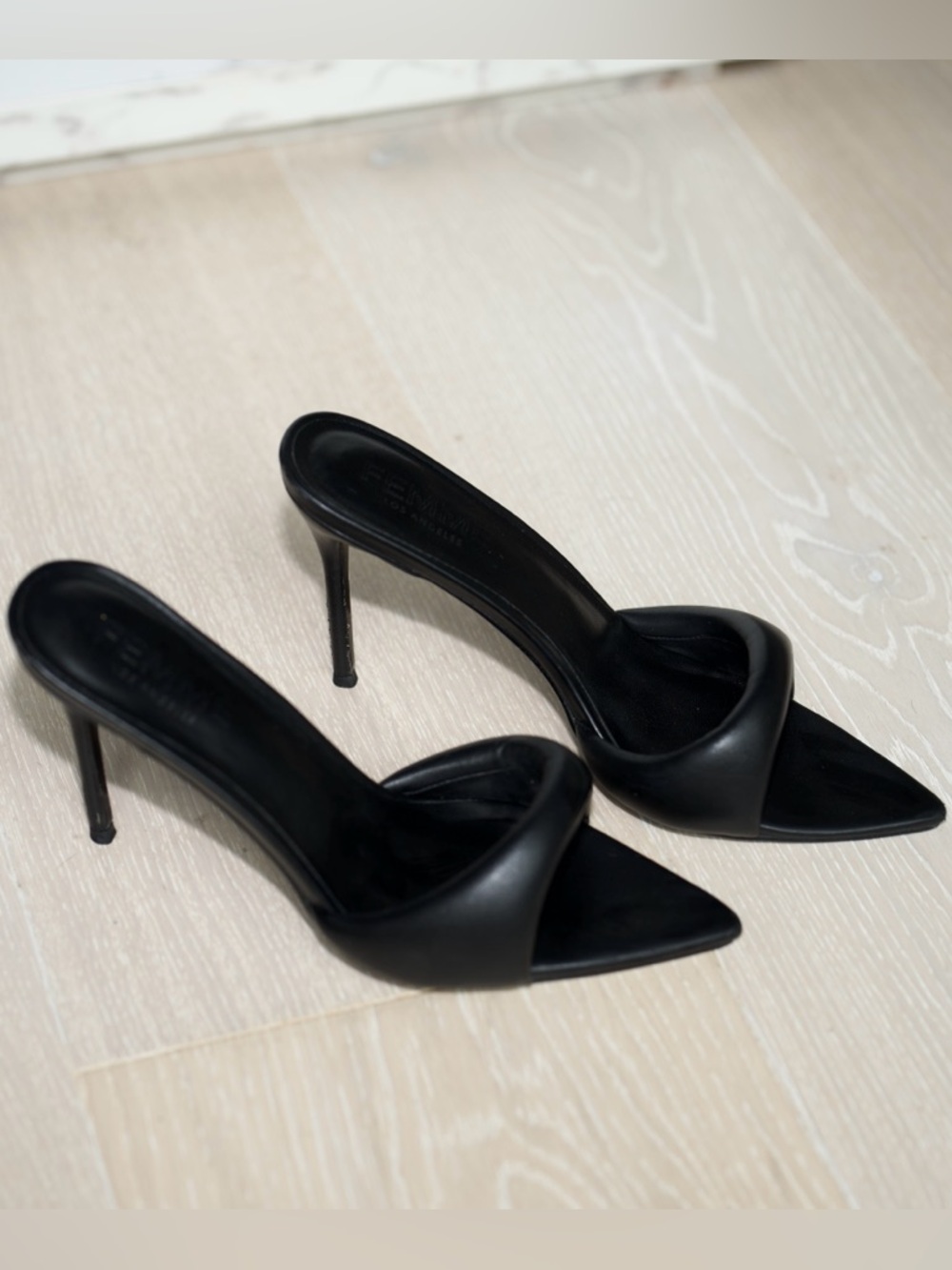 Femme Los Angeles Saint Slipper Black Pointed Toe Stiletto Mule Heels SIZE 38‎